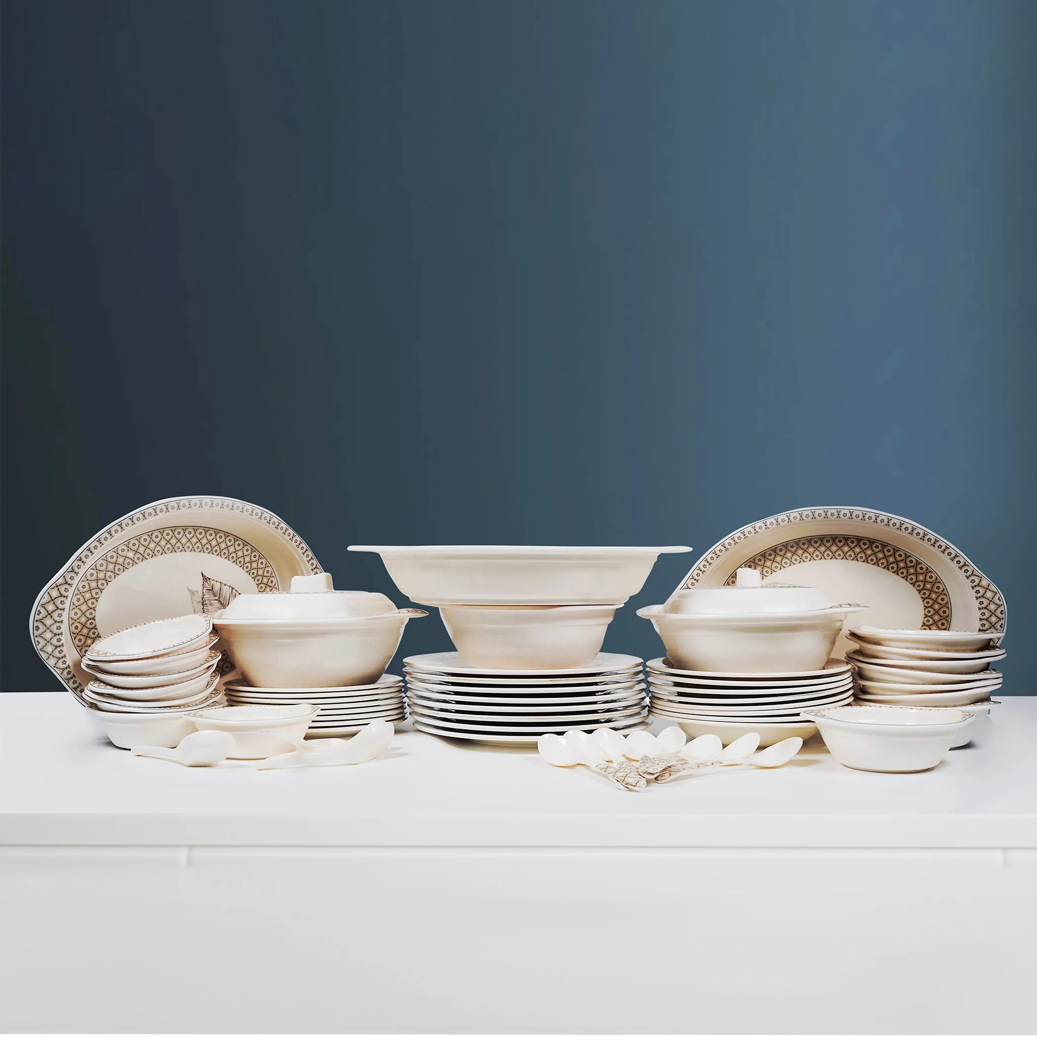 72 Piece Royal Elegance Durable Melamine Single Glaze Dinnerware Set (Beige and White)