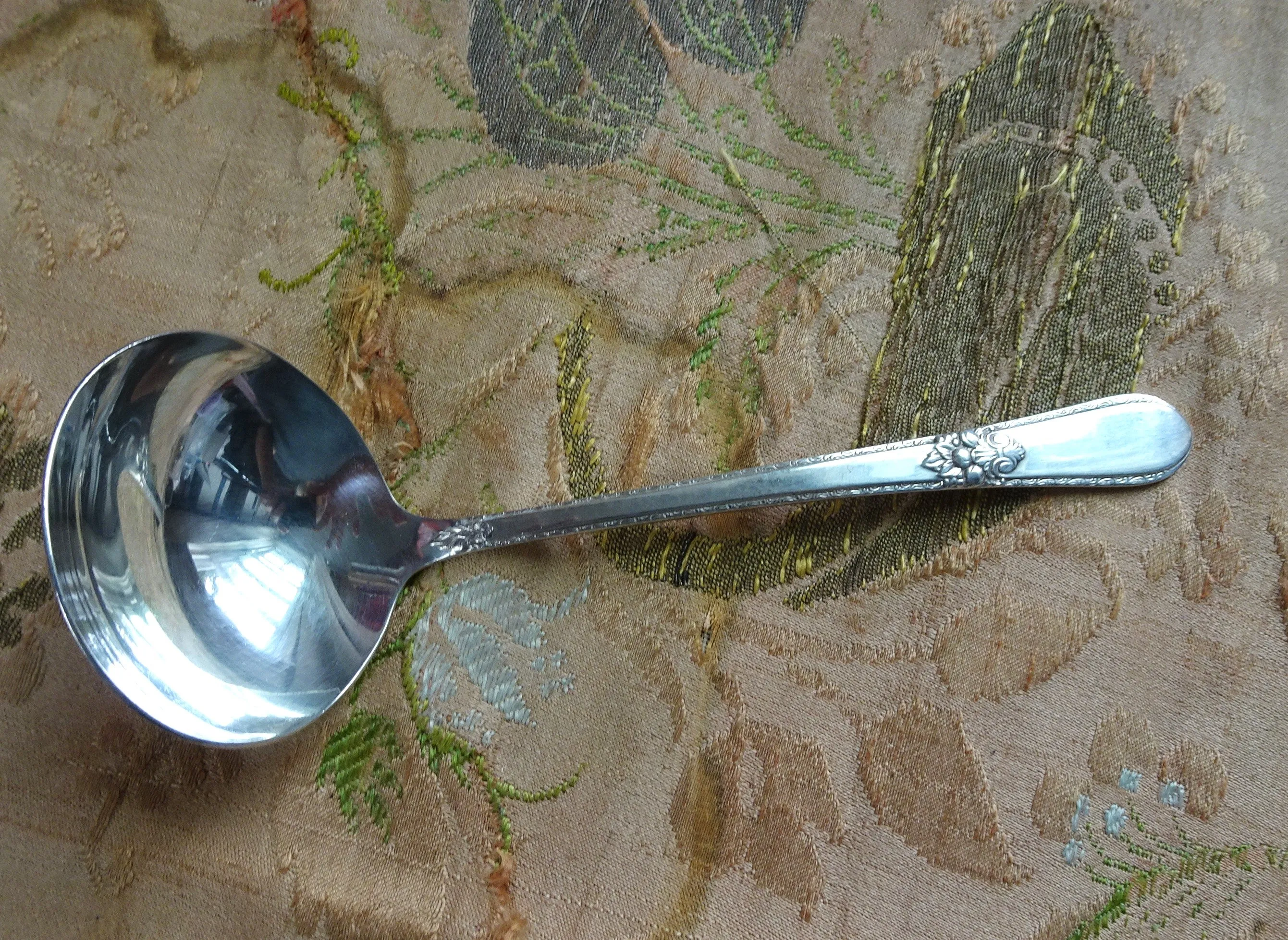 LOVELY Vintage International Silver Serving Ladle, Adoration, 1847 Rogers Bros, Elegant Silver Sauce Ladle, Vintage Flatware, Silver Tableware