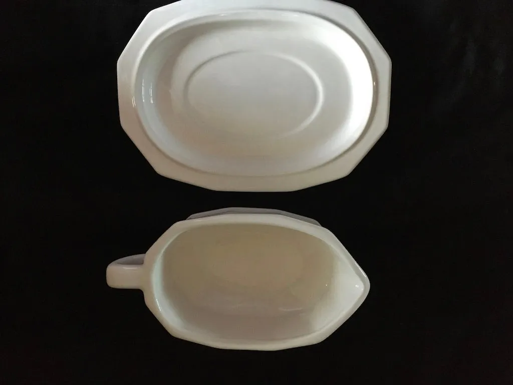 Pfalztgraff Heritage White Gravy Bowl / Boat & Saucer